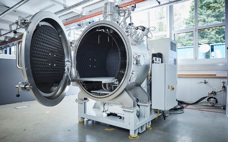 UNIVEX S process chamber